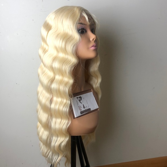 - 💫 ESA 28” BLONDE BODY WAVY LACE FRONT WIG *NEW* - Picture 3 of 13